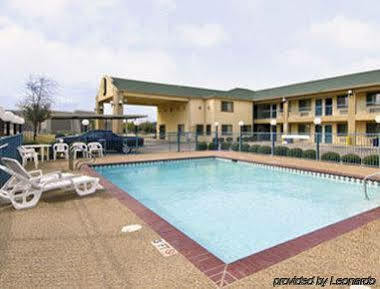Super 8 By Wyndham Arlington East Hotel Exterior foto
